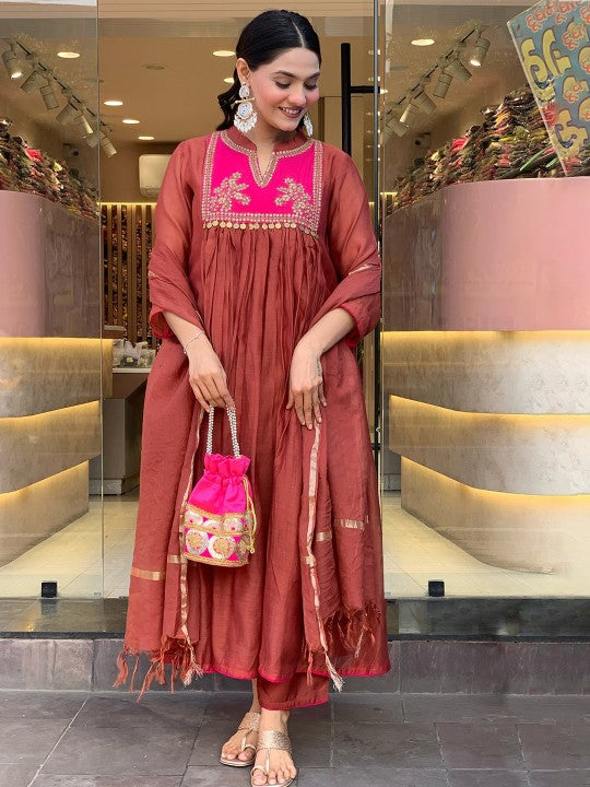 Women Regular Kurta with Trousers & With Dupatta