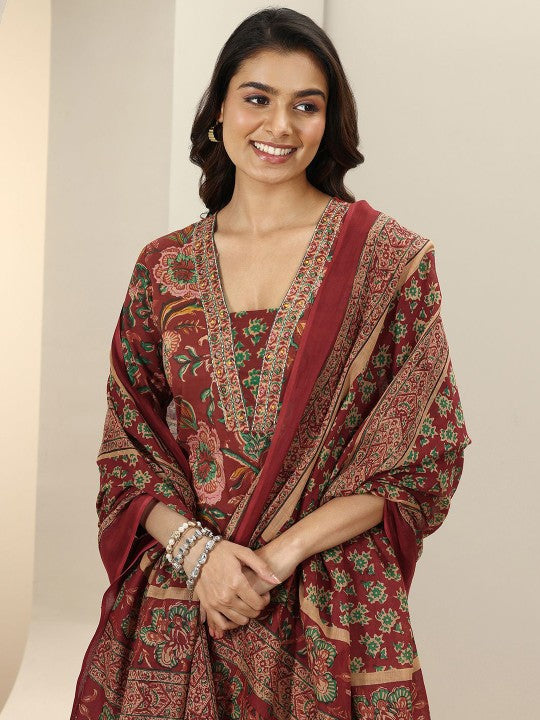 Women Floral Printed Regular Sequinned Kurta with Trousers & With Dupatta
