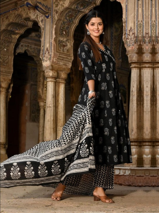 Women Floral Printed Regular Kurta with Trousers & With Dupatta