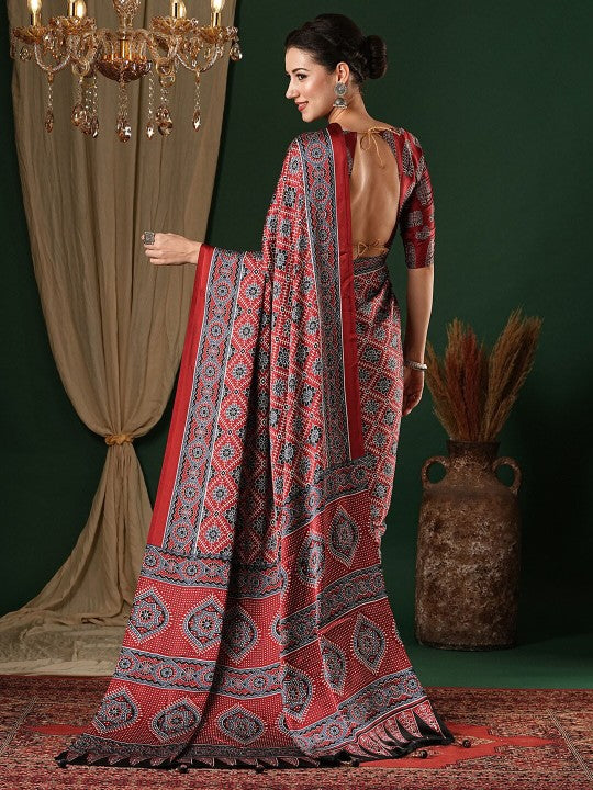 Ethnic Motifs Pure Crepe Saree With Blouse Piece