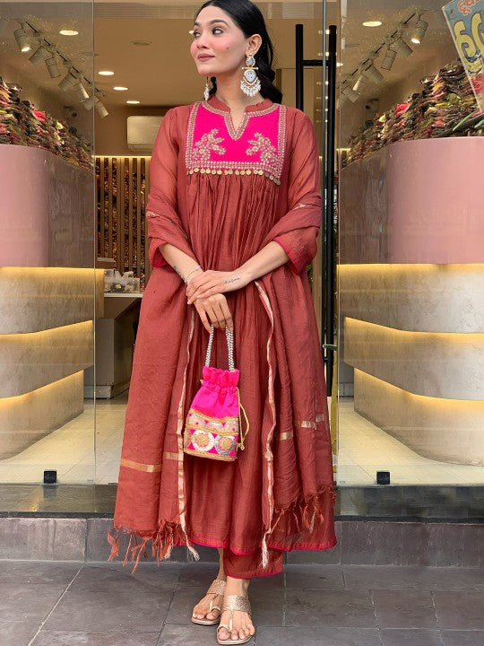 Women Regular Kurta with Trousers & With Dupatta